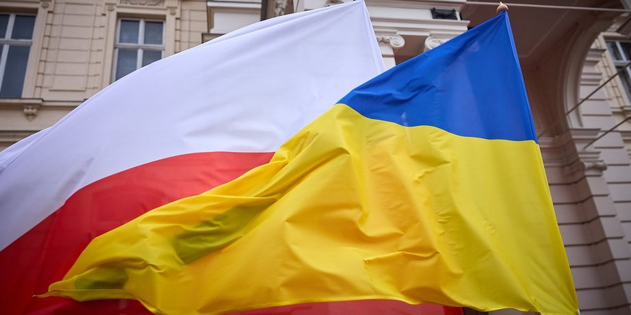 Впервые с 2022 года: большинство поляков выступает против приема украинских беженцев — опрос